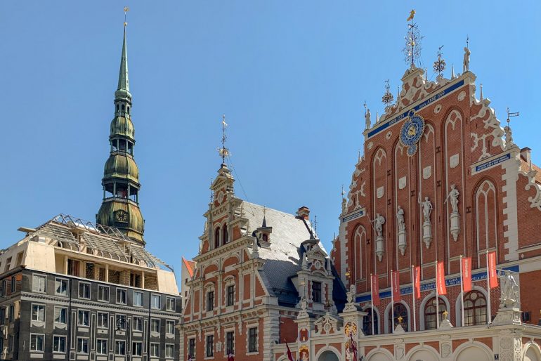 Pietarinkirkko Riika Riika nähtävyyksiä ja kahviloita