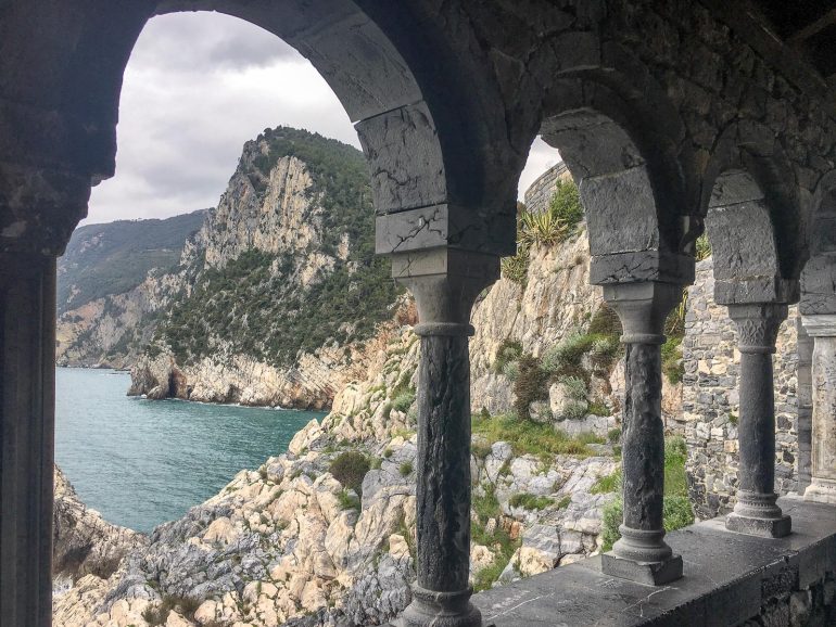 Portovenere Runoilijoiden lahti