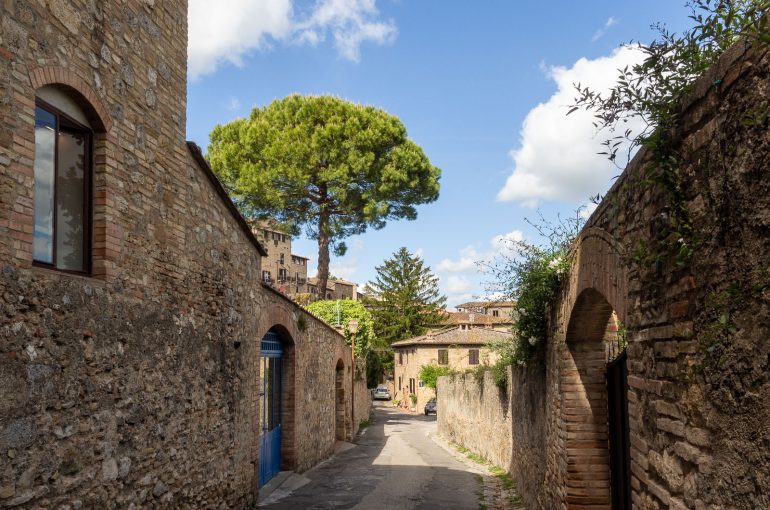 San Cimignano feature