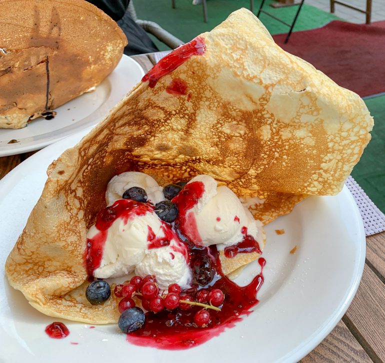 Golden cafe Riika Riika nähtävyyksiä ja kahviloita