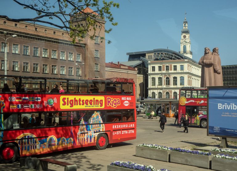 Miehitysaukio Riika Riika nähtävyyksiä ja kahviloita
