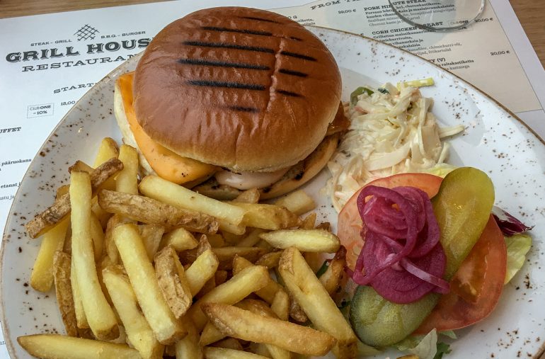 Grill House kanahampurilainen