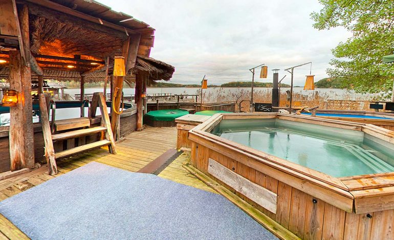 Herrankukkaro kaislikkokylpylä Puolen vuoden yhteenveto