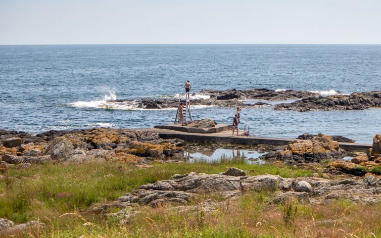 Svaneke Bornholm kirkot ja majakat