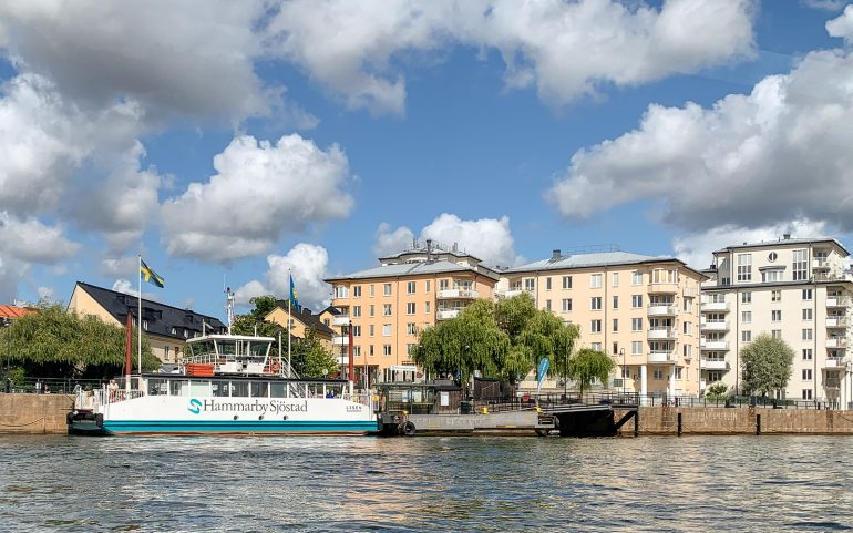 Tukholman siltojen alla