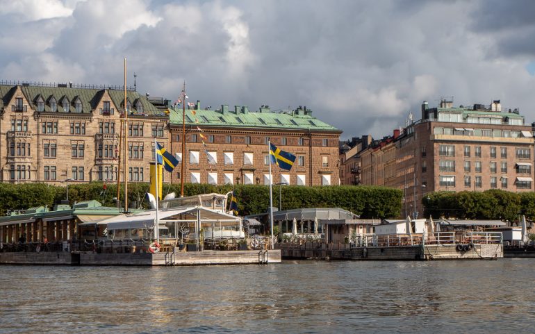 Tukholman siltojen alla