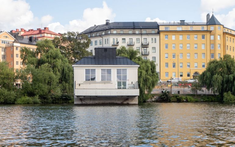 Tukholman siltojen alla