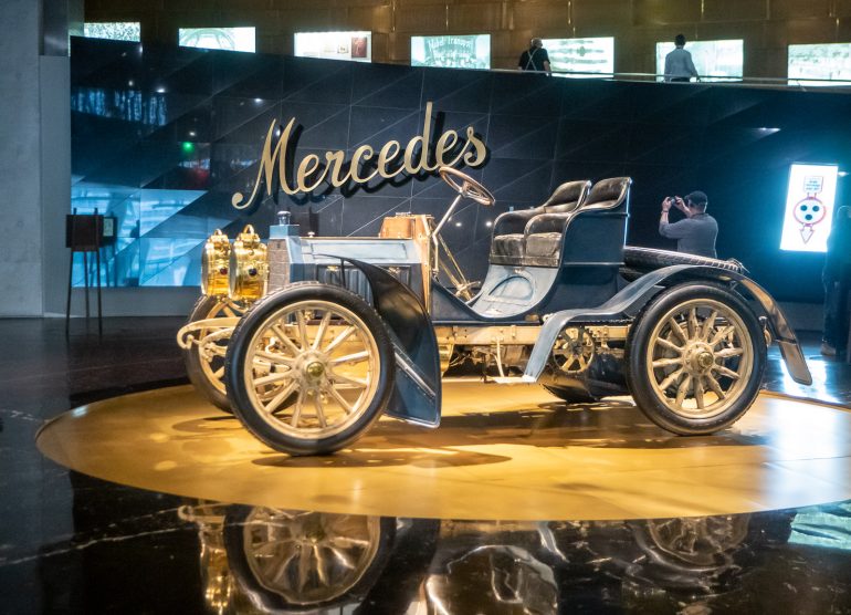 Mercedes Benz museo Stuttgart
