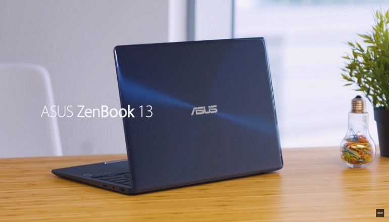 Asus Zenbook Matkavarusteita