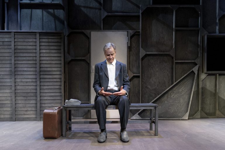 Taneli Mäkelä Mies joka rakasti järjestystä