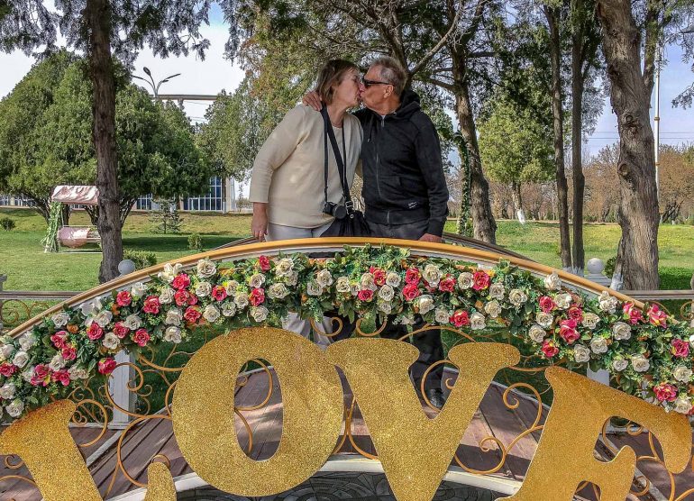 Keväinen suudelma Khujandissa