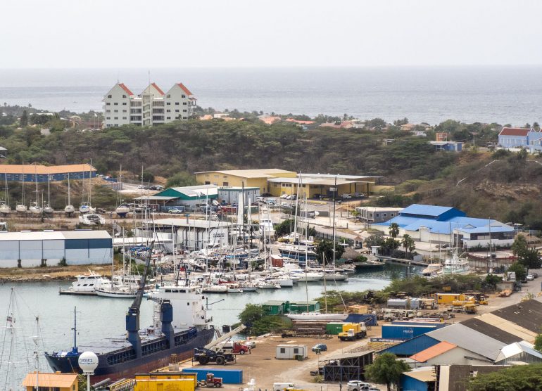 Curacao saarikierros pienvenesatama