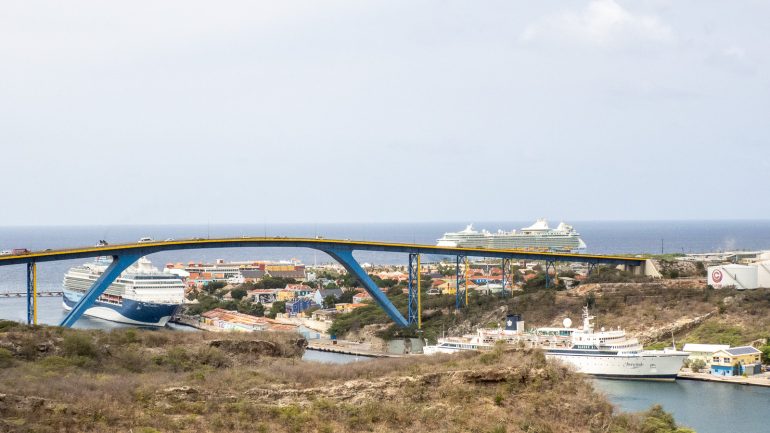 Curacao saarikierros silta