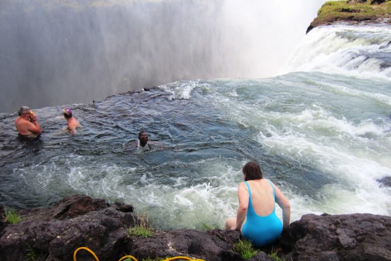 VIctorian putoukset Devil's Pool Maat ilman pääkaupunkia