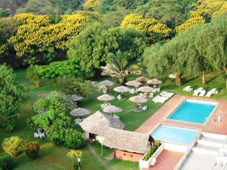 Arusha Mount Meru kohteena Serengeti