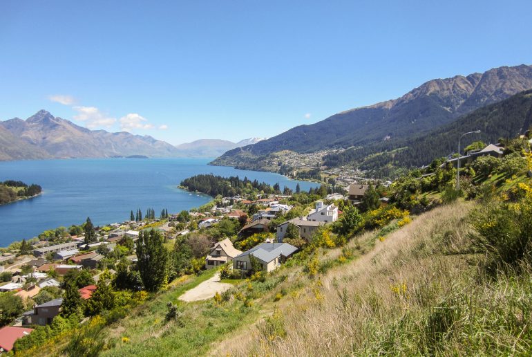 Queenstown Maat ilman pääkaupunkia