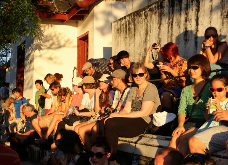 Auringonlasku Luang Prabang kohteet joihin voisin palata