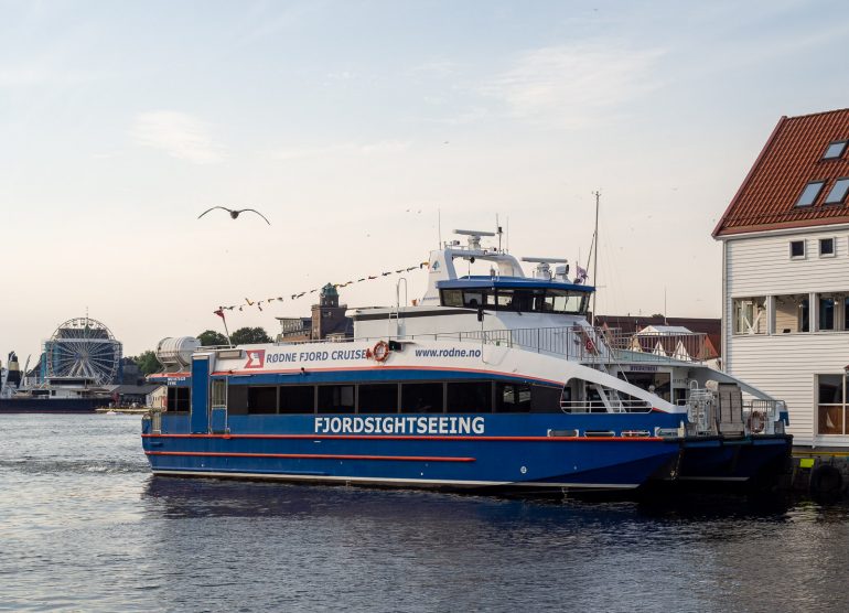 Mostraum vuonoristeily