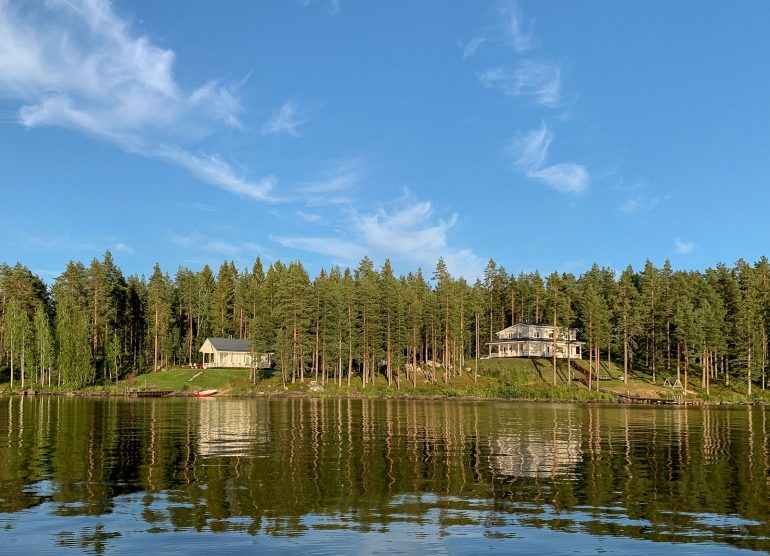 Kainiemen huvilat Nurmes luontoa ja luksusta
