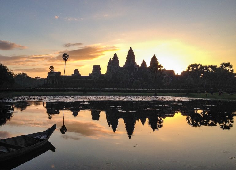 Angkor auringonnousu
