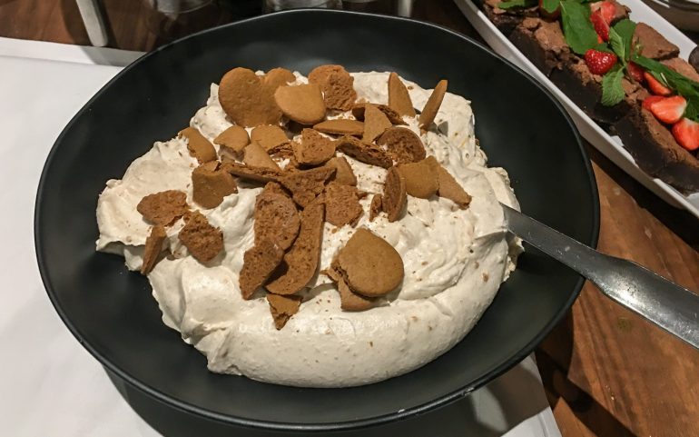 Tunnelmallinen Regatta Brasserie