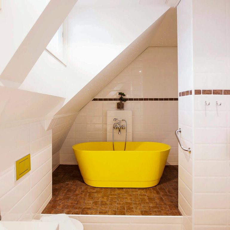 Junior-sviitin kylpyamme (kuva hotellin sivuilta)