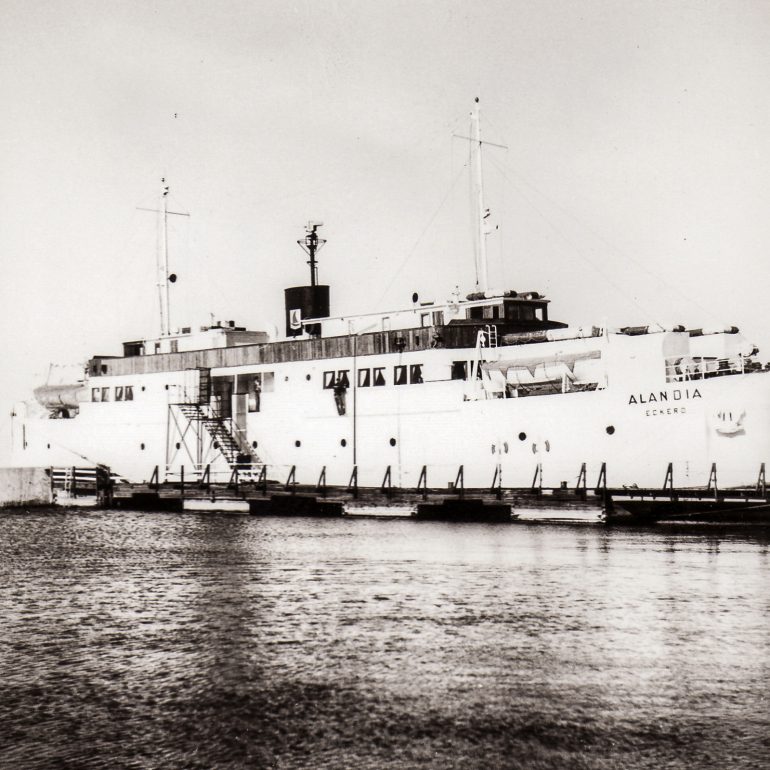 Alandia Elämäni ensimmäinen ulkomaanmatka